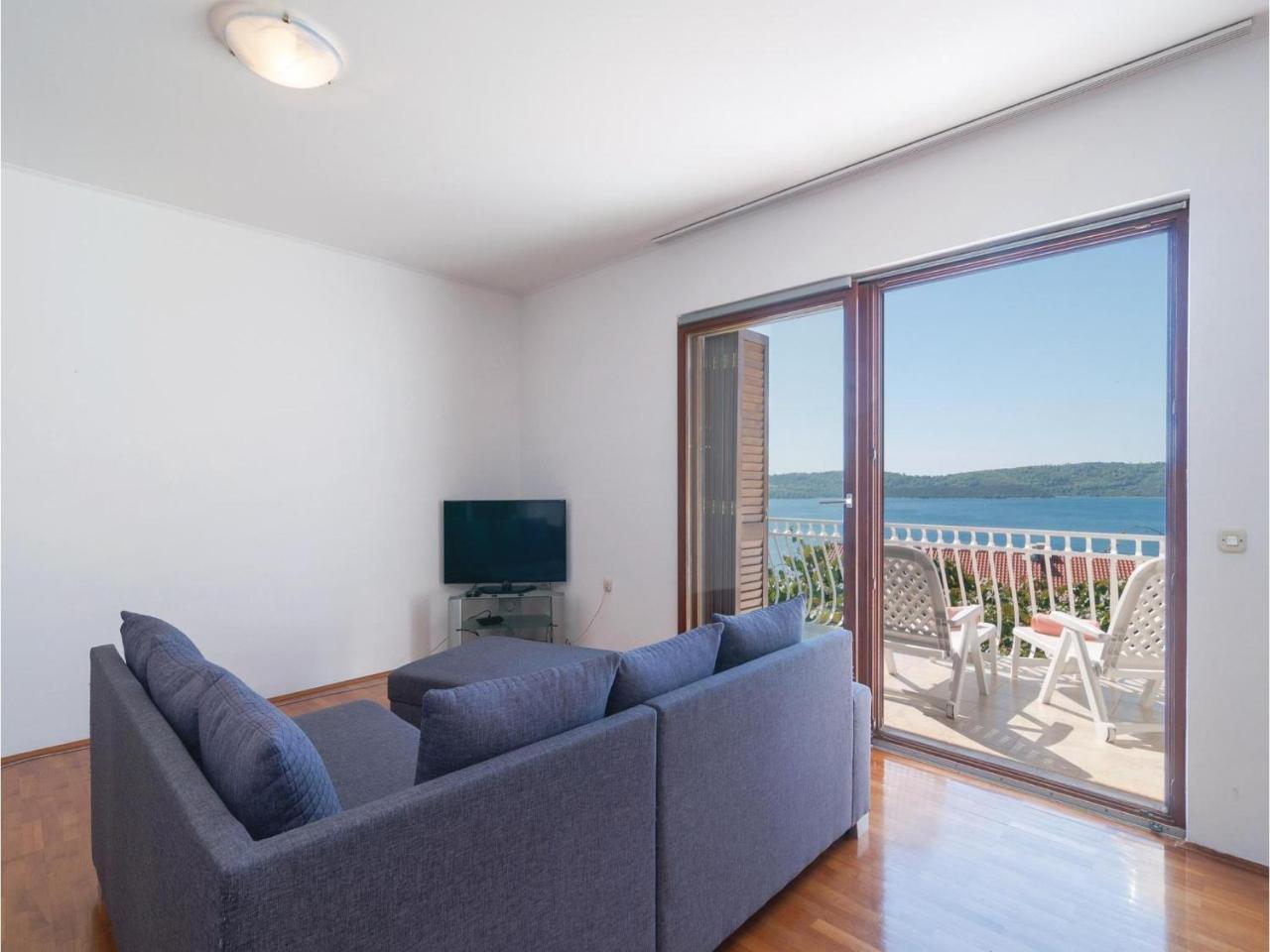 Amazing Apartment In Trogir With House Sea View Buitenkant foto